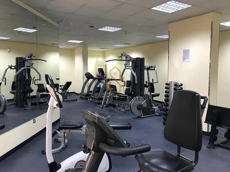 Closed Kitchen ! Best Layout ! Notice Served - Image 9