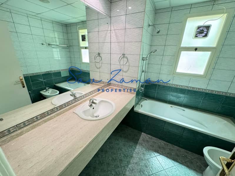 SPACIOUS 5BR MAIDS PRIVATE GARDEN INDEPENDENT VILLA JUMEIRAH 1 - Image 17