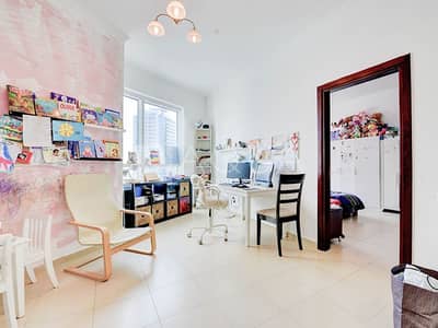 LUXURY -high floor -chiller free -vacant LUXURY -high floor -chiller free -vacant