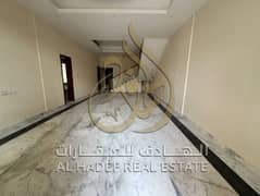 فيلا مودرن أول ساكن بعد التجديد – 5 غرف ماستر – جاردن وباركينج متعدد – منطقة الحوشي بالشارقة