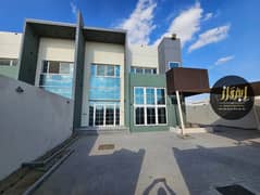 عيشوا حياةً فاخرة: فيلا من 5 غرف نوم في مجمع الطائي الراقي