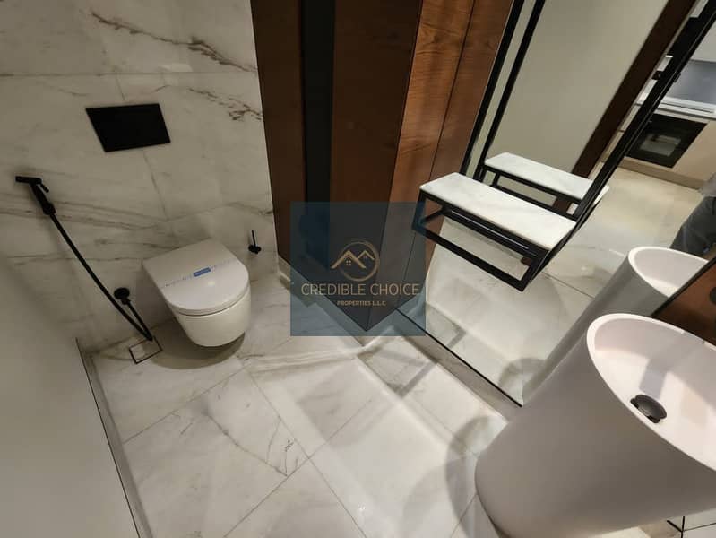 FURNISHED | UTILITY BILLS INCLUDED | SEA & AIN DUBAI VIEW - Image 11