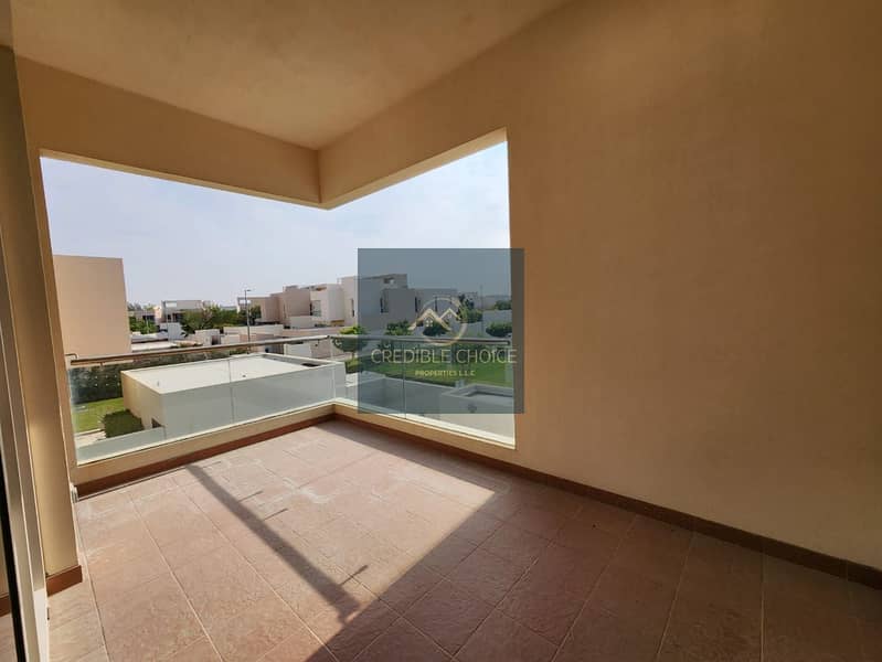 HUGE VILLA | SPACIOUS PRIVATE GARDEN | PRIVATE GARAGE - Image 18