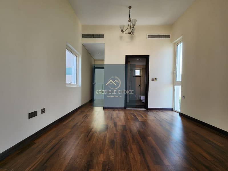 HUGE VILLA | SPACIOUS PRIVATE GARDEN | PRIVATE GARAGE - Image 26