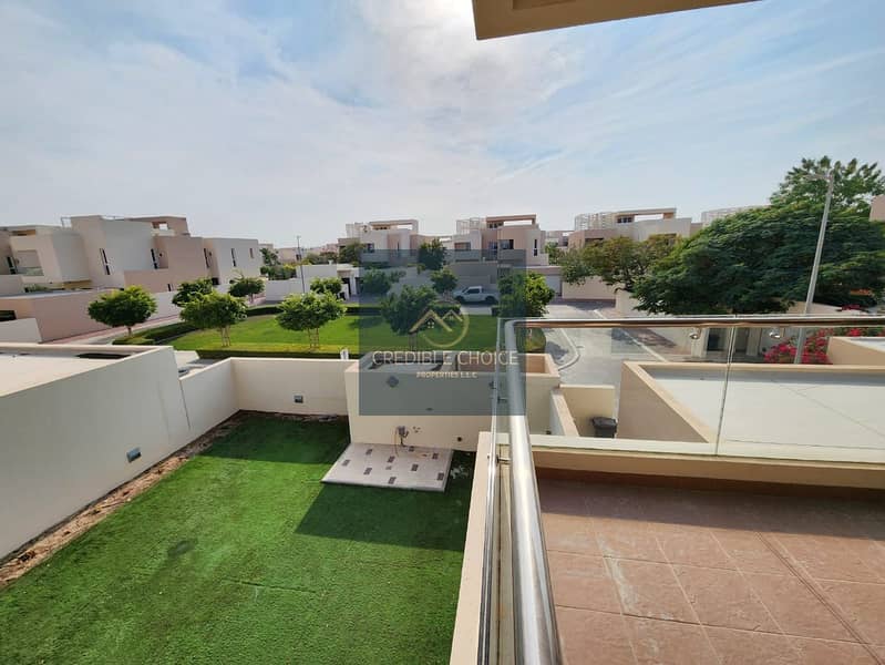 HUGE VILLA | SPACIOUS PRIVATE GARDEN | PRIVATE GARAGE - Image 27