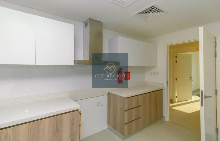 BRAND NEW | 4 PLUS MAIDS RM | SPACIOUS - Image 9