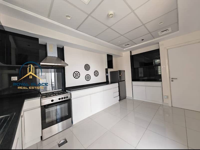 Luxury Living | Fully Furnished | High-Floor | Vacant | Community View