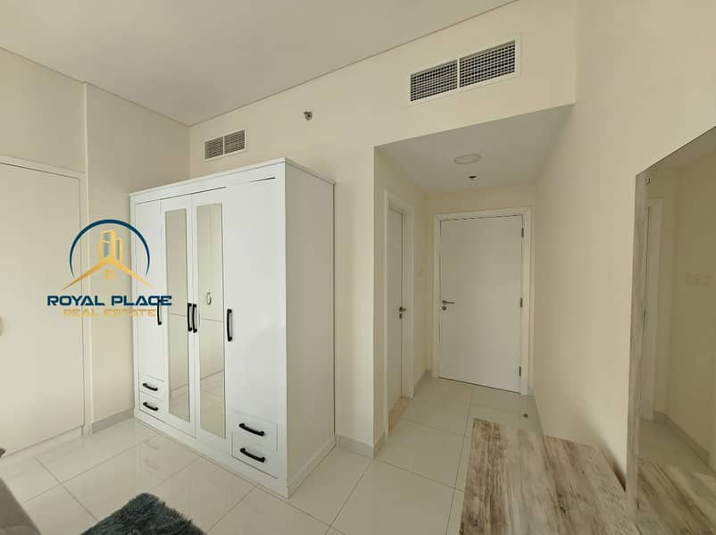 Luxury Living | Fully Furnished | High-Floor | Vacant | Community View - Image 7