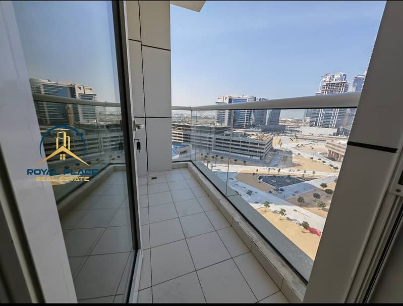 Luxury Living | Fully Furnished | High-Floor | Vacant | Community View - Image 12