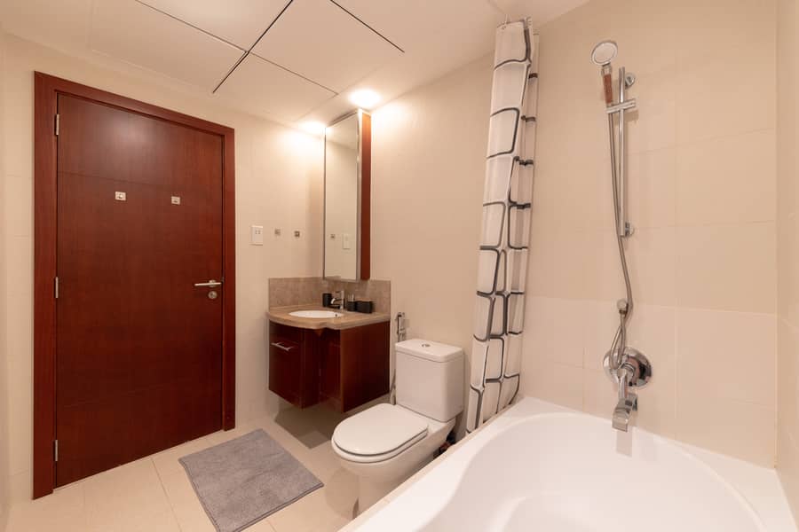 High floor | Modern interiors | Prime Downtown location - Image 10