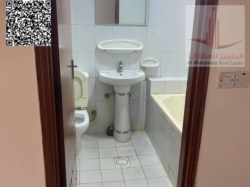 12 c3d5e173-ae6a-43e2-bcd1-76f296de13fa. jpg