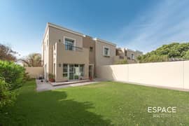 فیلا في الریم 2،الریم،المرابع العربية 3 غرف 230000 درهم - 5642829