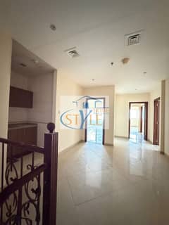 إطلالة رائعة ومفتوحة | دوبلكس | 4 غرف نوم رئيسية + 2 صالة | للبيع في المجاز 1