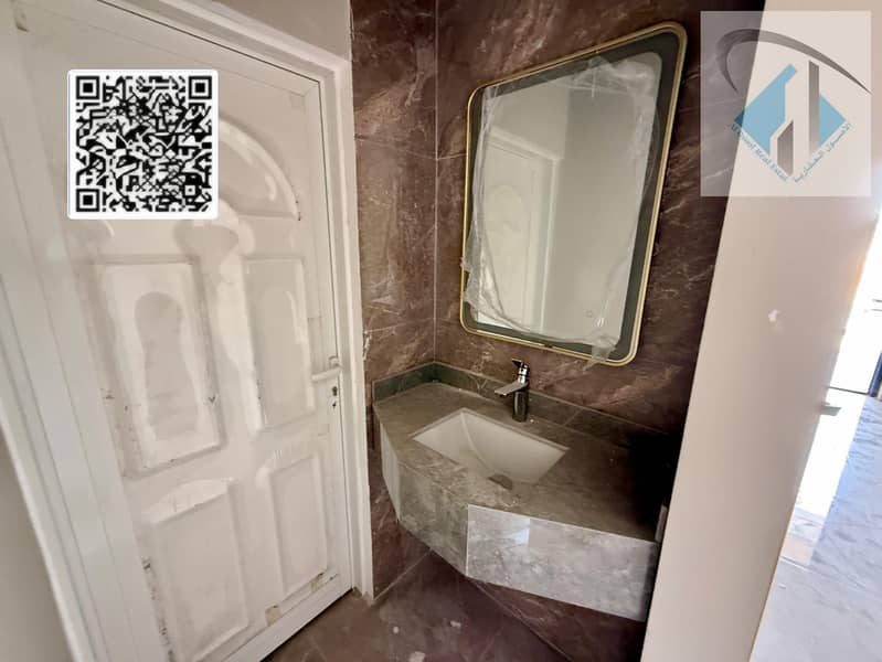 9 8aa10d16-0b89-4fef-b262-69be24053ccc. jpg