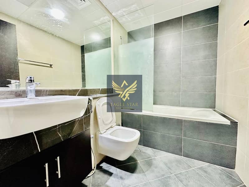 Massive 2B/R | Near Metro | All Amenities | Book Now - Image 12