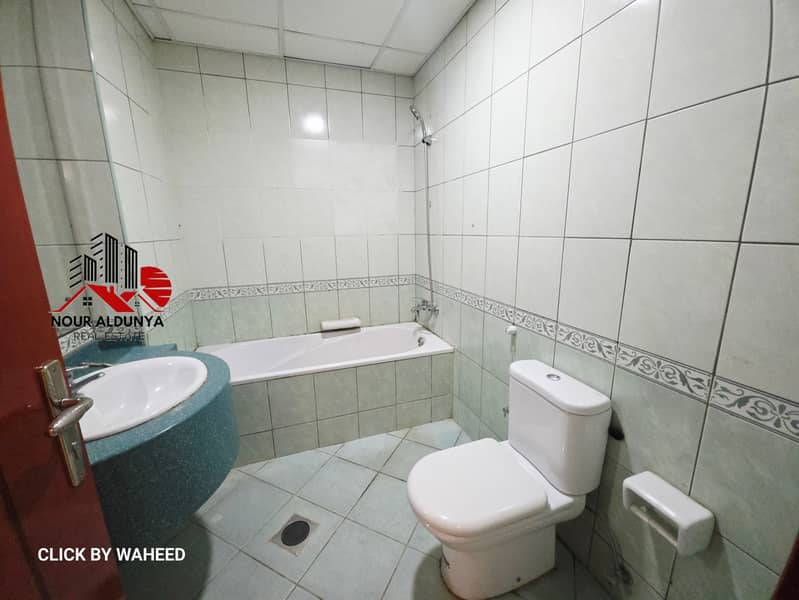 FRONT OF METRO. HUGE 2BHK. FREE PARKING. BOOK NOW - Image 10