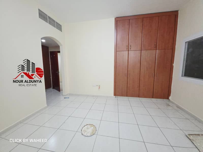 FRONT OF METRO. HUGE 2BHK. FREE PARKING. BOOK NOW - Image 11