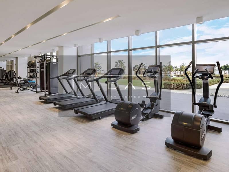 Modern | Sea View | Balcony I Private Beach Access - Image 10