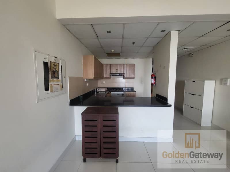 1 BR | Vacant | Full Golf View - Image 8