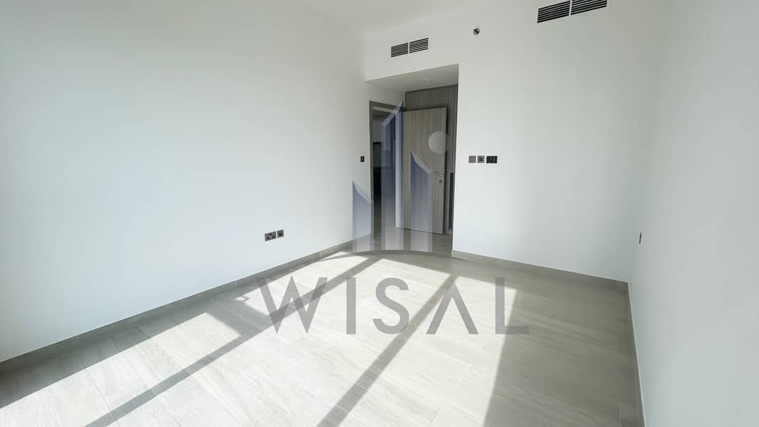 11 IMG_E2396. png