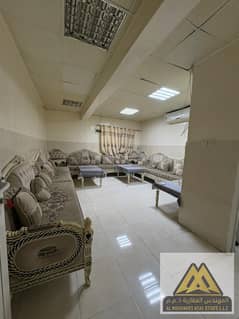 بيت عربي واسع من 7 غرف للإيجار السنوي في النعيمية، عجمان – 120,000 درهم، 4/6 دفعات