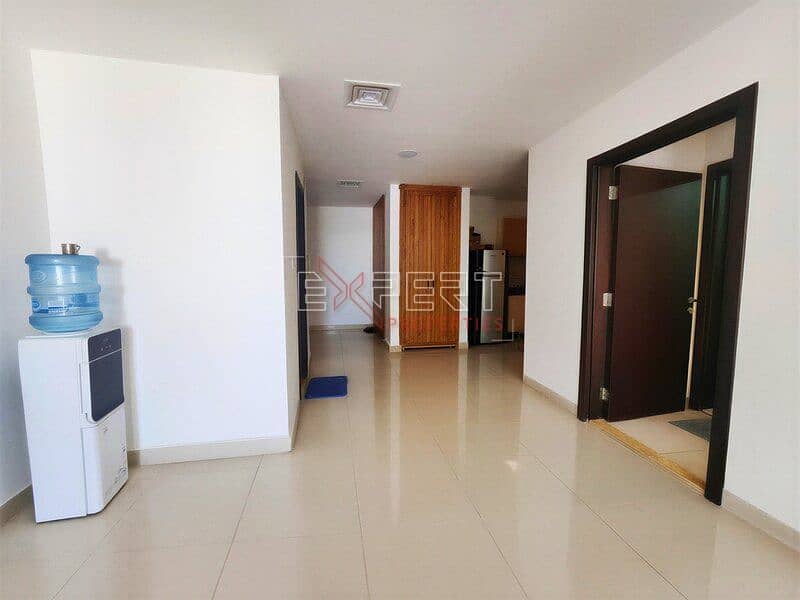 Specious & Bright | Prime Location | City Views Specious & Bright | Prime Location | City Views