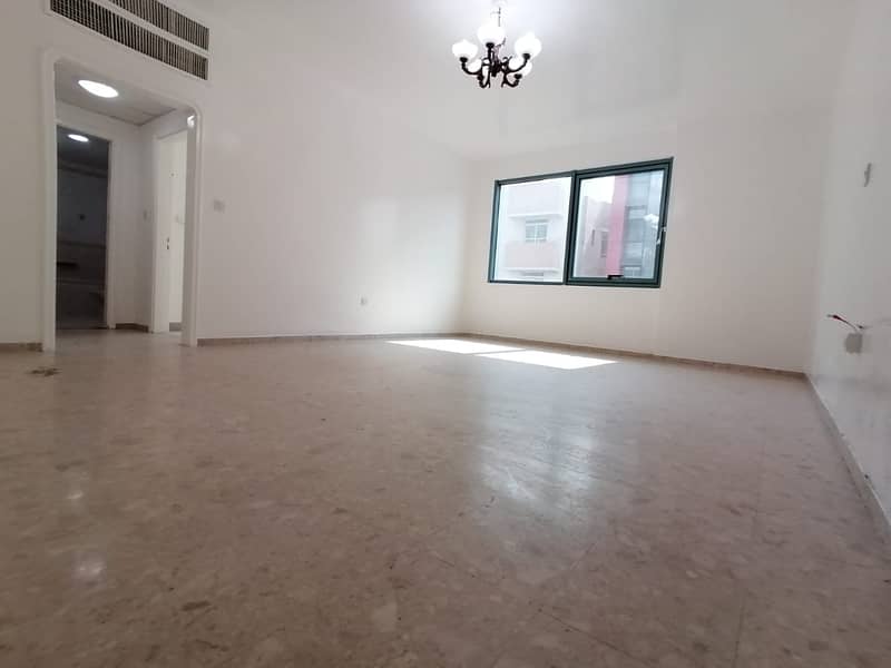 Renovated! Elegant 01 Bedroom Hall APT in Building at Delma Street for 48-k in 04-Payments Renovated! Elegant 01 Bedroom Hall APT in Building at Delma Street for 48-k in 04-Payments