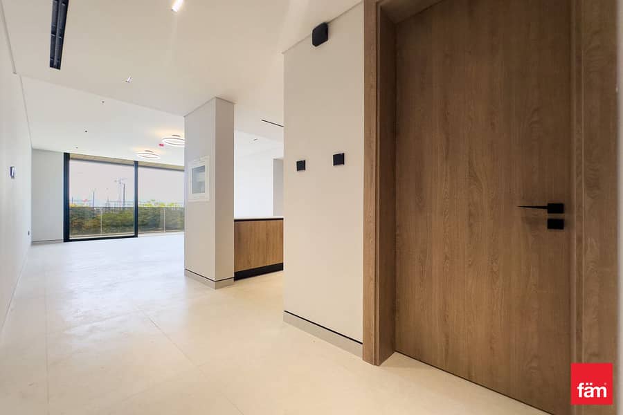 Prime Location | Spacious Unit | - Image 4