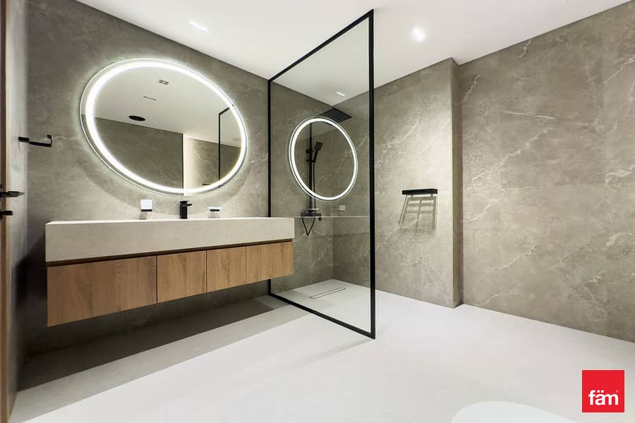 Prime Location | Spacious Unit | - Image 10