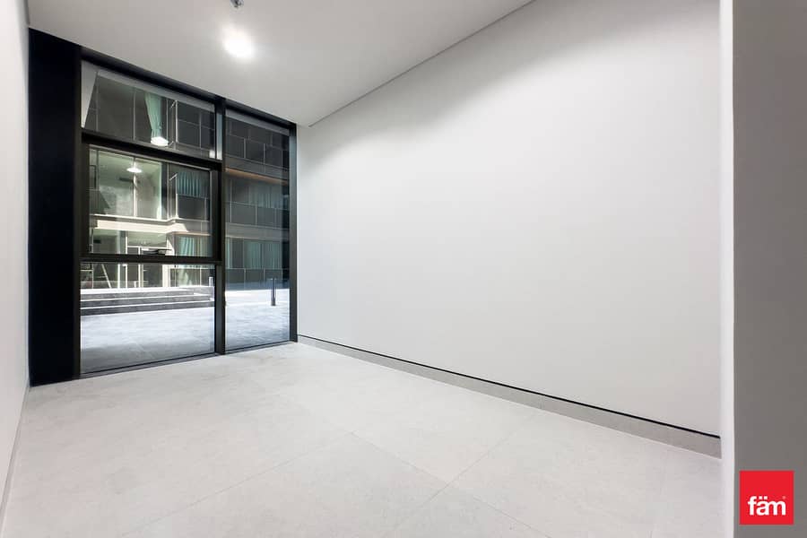 Prime Location | Spacious Unit | - Image 15