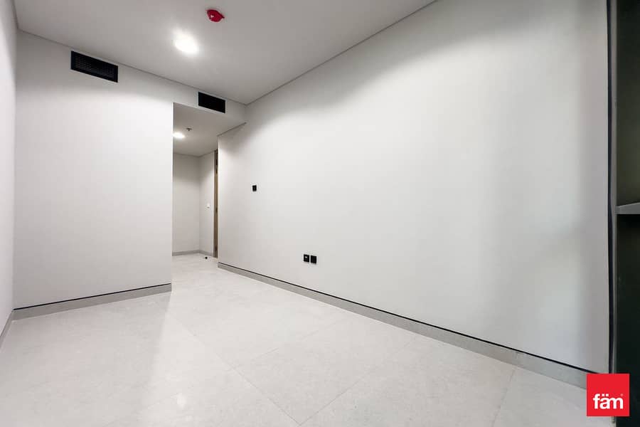 Prime Location | Spacious Unit | - Image 20