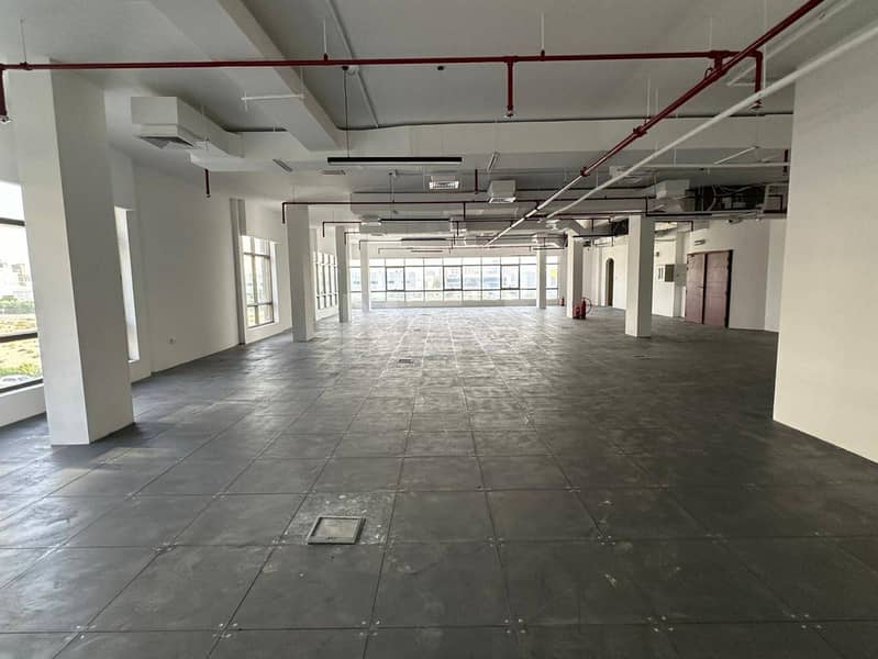 Semi-Fitted | Mid Floor | Prime Location Semi-Fitted | Mid Floor | Prime Location