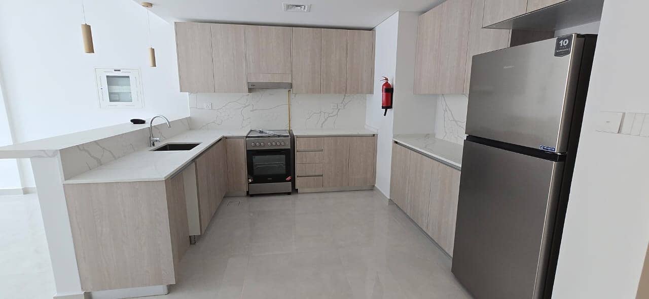 Amazing 1 bed for rent in jvc walking distance from circle mall - Image 3