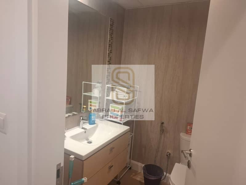 FULLY FURNISHED SPACIOUS STUDIO PRIME LOCATION - Image 24