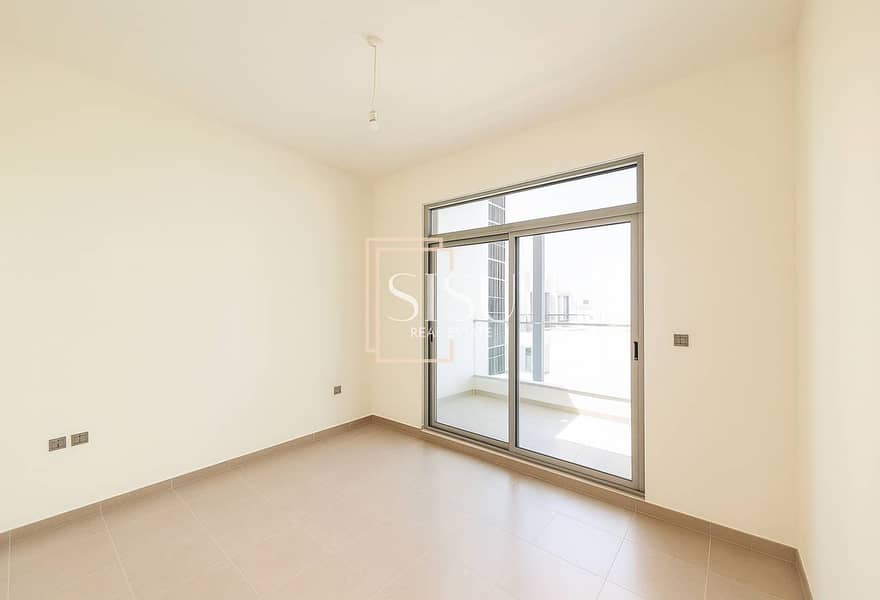 Vacant | Impeccable Condition | Landscaped - Image 13