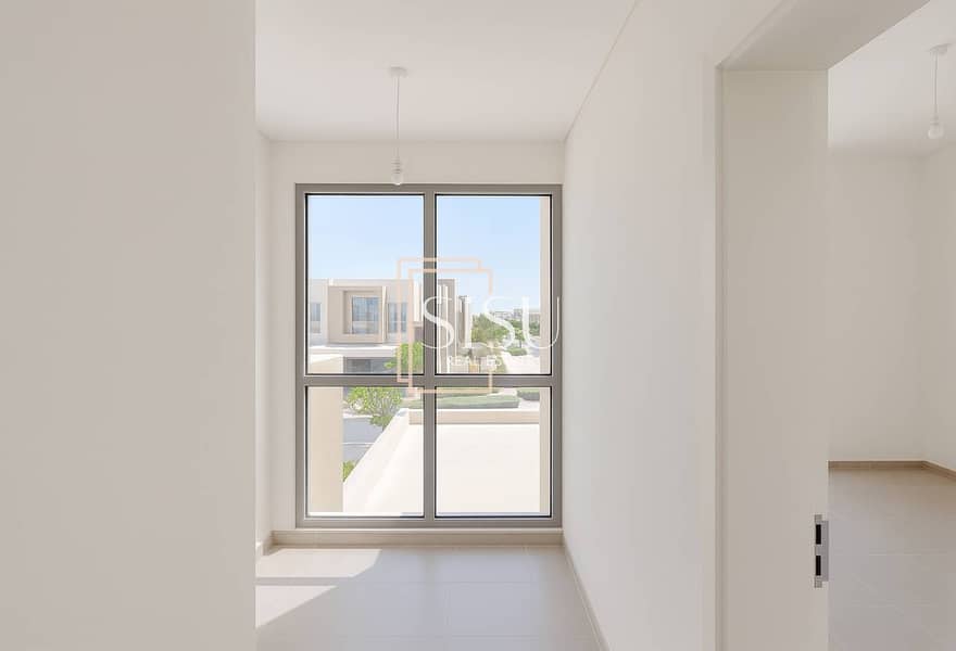 Vacant | Impeccable Condition | Landscaped - Image 14