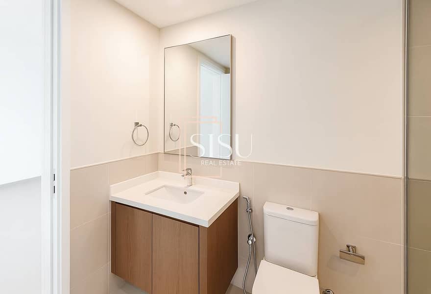 Vacant | Impeccable Condition | Landscaped - Image 19