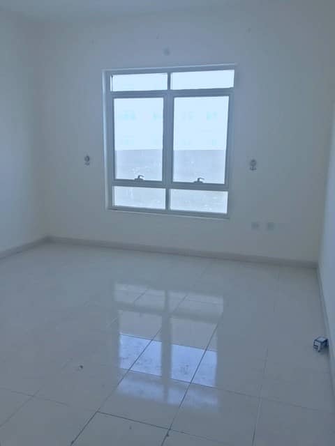 hot deal!! good sized 2bhk on the main road for just 23000/year
