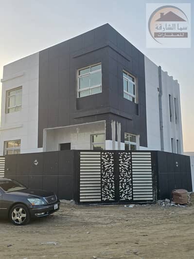 3 Bedroom Villa Compound for Sale in Al Sabkha, Sharjah - فيلا ام خنور. jpg