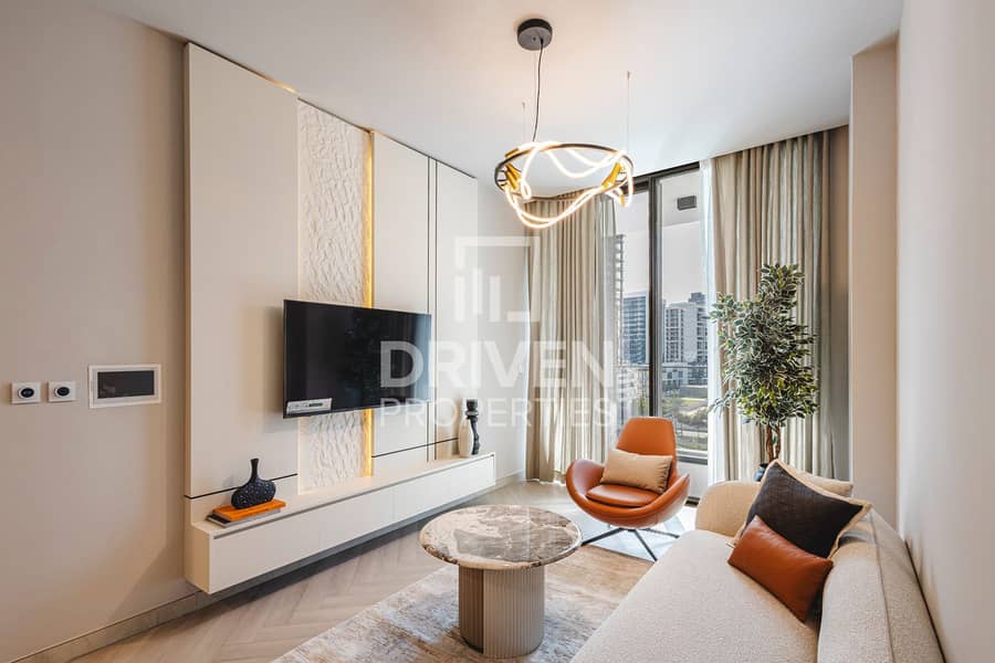 Fully Upgraded | Prime Location | Vacant | Premium - Image 2