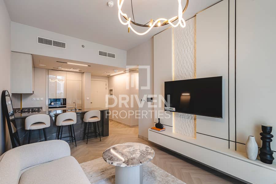 Fully Upgraded | Prime Location | Vacant | Premium - Image 4