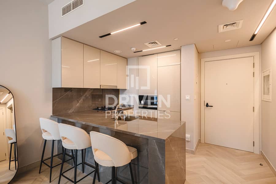 Fully Upgraded | Prime Location | Vacant | Premium - Image 5