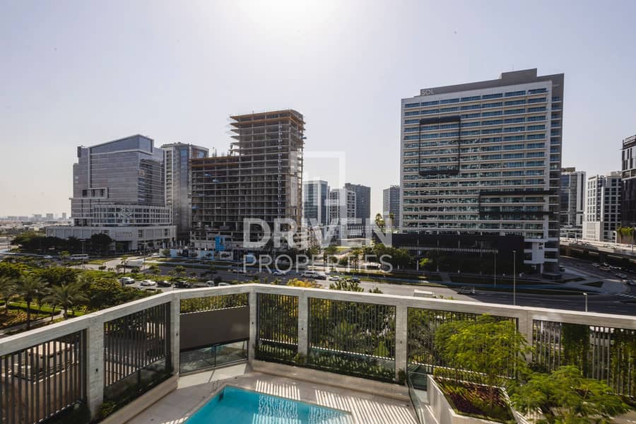 Fully Upgraded | Prime Location | Vacant | Premium - Image 10