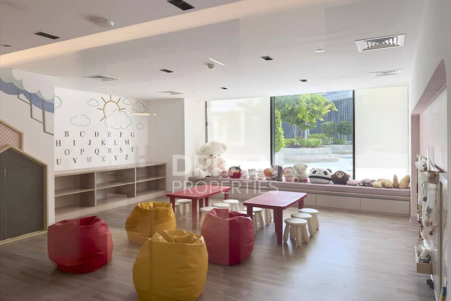 Fully Upgraded | Prime Location | Vacant | Premium - Image 16