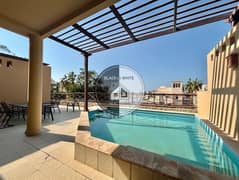 فيلا واسعة مطلة على الواجهة المائية بثلاث غرف نوم