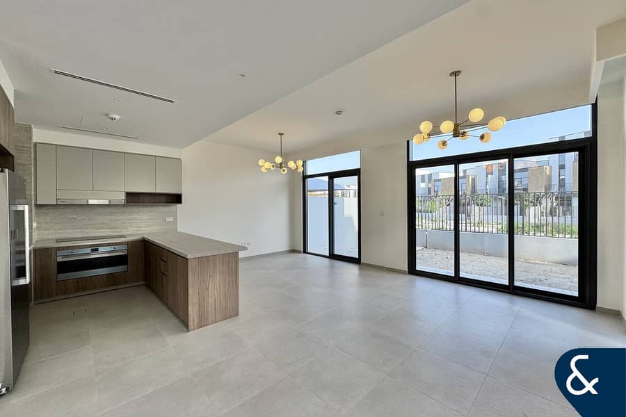 Roof Terrace | Largest Layout | Park Backing - Image 2