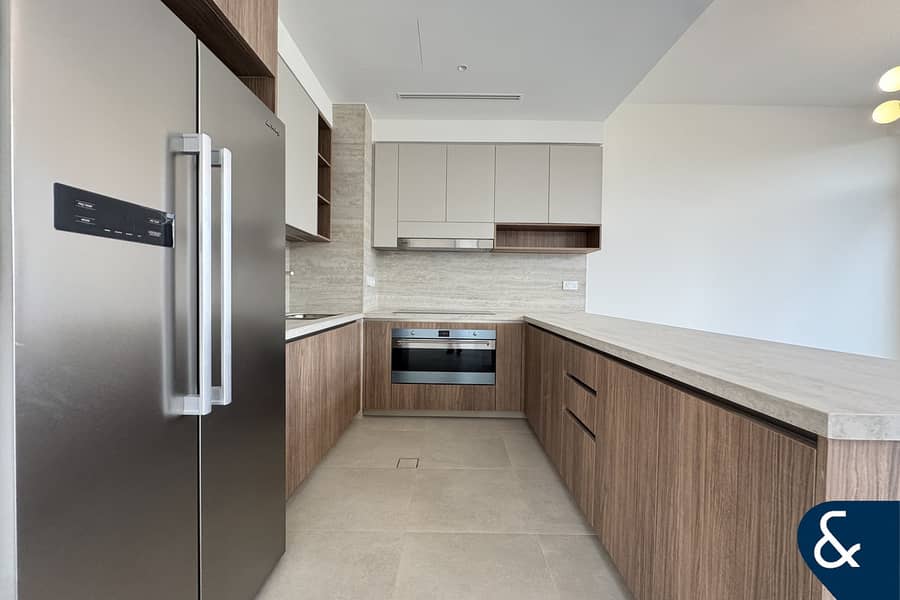 Roof Terrace | Largest Layout | Park Backing - Image 4