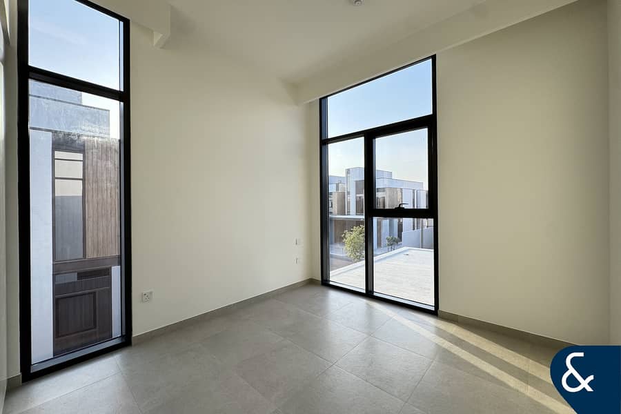 Roof Terrace | Largest Layout | Park Backing - Image 10