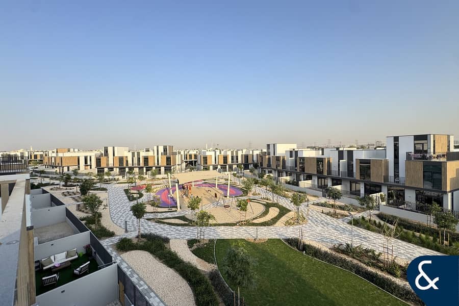 Roof Terrace | Largest Layout | Park Backing - Image 18