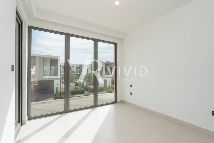 Exclusive | Closed Kitchen | Upgraded | Green Belt - Image 17